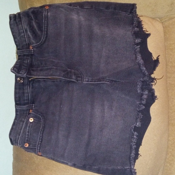 American Eagle Outfitters Pants - American Eagle Denim Black with Fringe Bottom Shorts Size 4 Never Worn